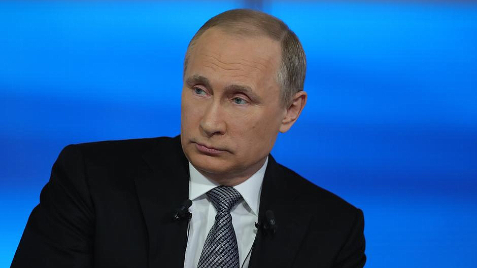 Путин соболезнует родным и близким погибших при крушении самолета