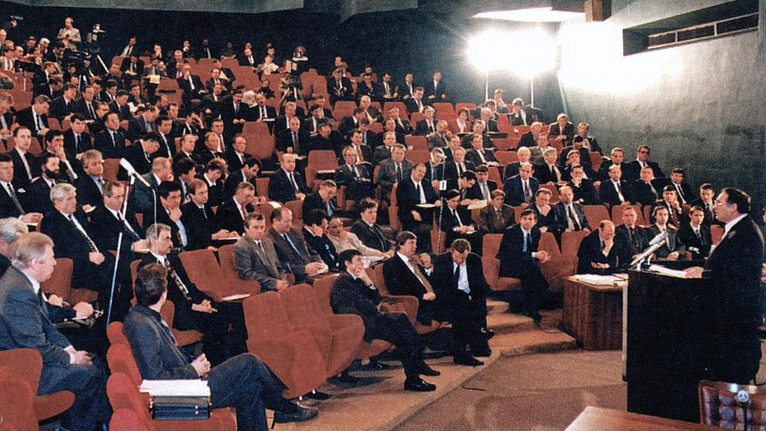 Первое заседание Совета Федерации 11 января 1994 года. Фото с сайта СФ