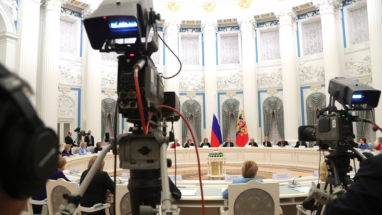 Заседание Координационного совета по реализации Национальной стратегии действий в интересах детей Kremlin_DD.jpg