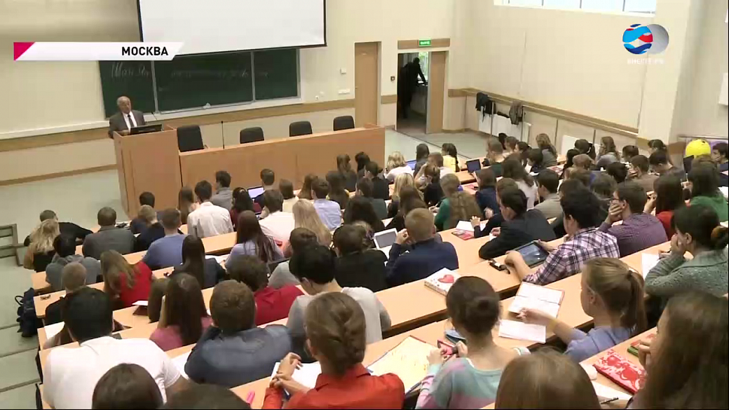 Рособрнадзор запретил прием студентов в 12 ВУЗов