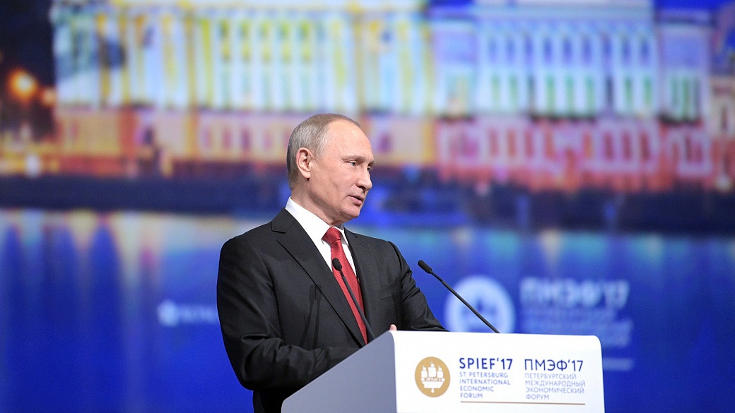 Путин: Слухи о гнете антироссийских санкций безумно преувеличены Путин: Слухи о гнете антироссийских санкций безумно преувеличены
