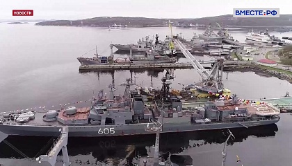 В состав ВМФ РФ до конца года войдут 12 надводных и подводных кораблей, сообщил Шойгу