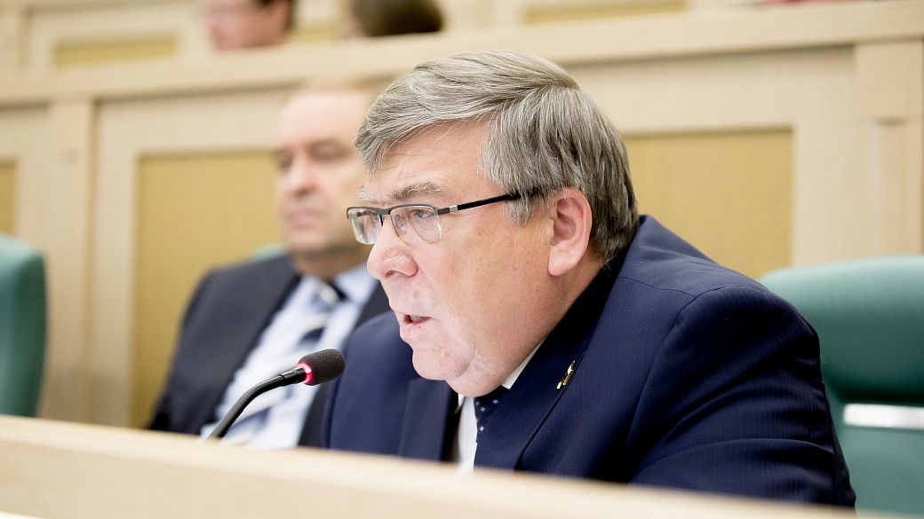 Сенатор Рязанский: Нужно предоставить гражданам гарантии трудовой занятости 