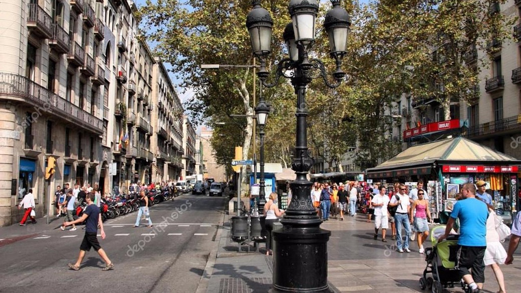 Полиция назвала терактом наезд на пешеходов в Барселоне