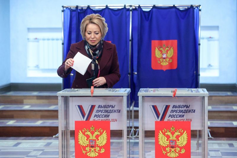 Матвиенко: участие в судьбоносных выборах Президента —высшая степень гражданской ответственности