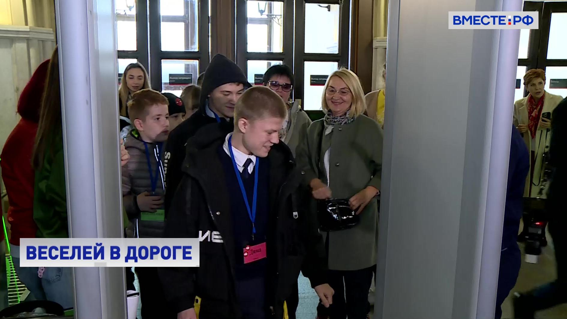 На Ленинградском вокзале столицы в комнате ожидания открыли новое игровое пространство для детей