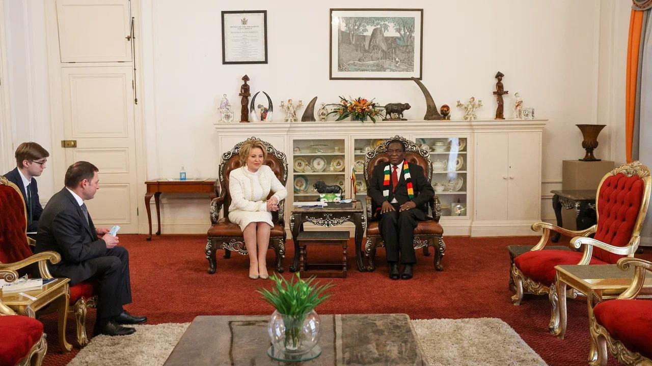 Матвиенко встретилась с президентом Зимбабве 