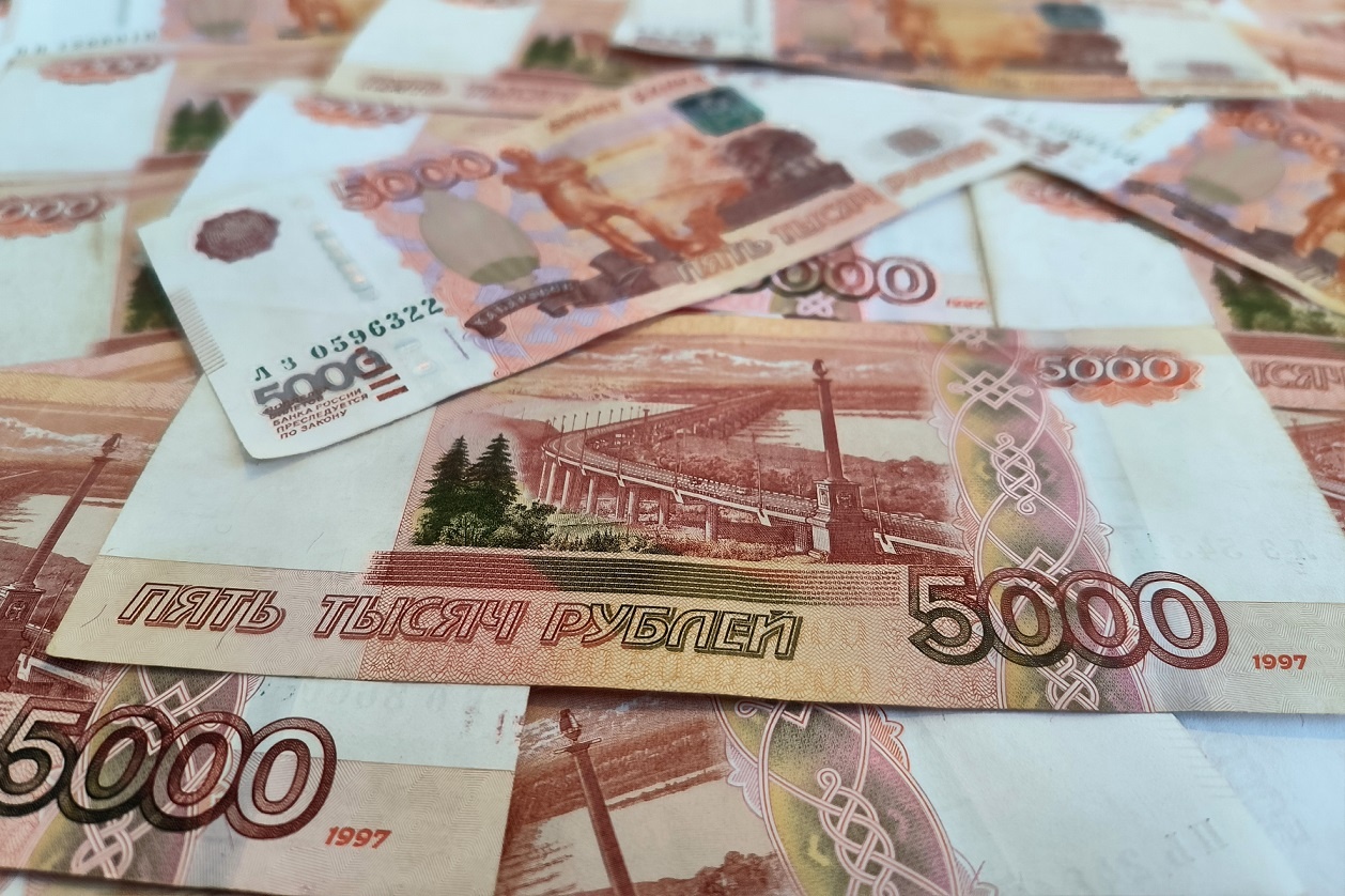 Путин назначил единовременную выплату в 400 тыс. руб. контрактникам на СВО