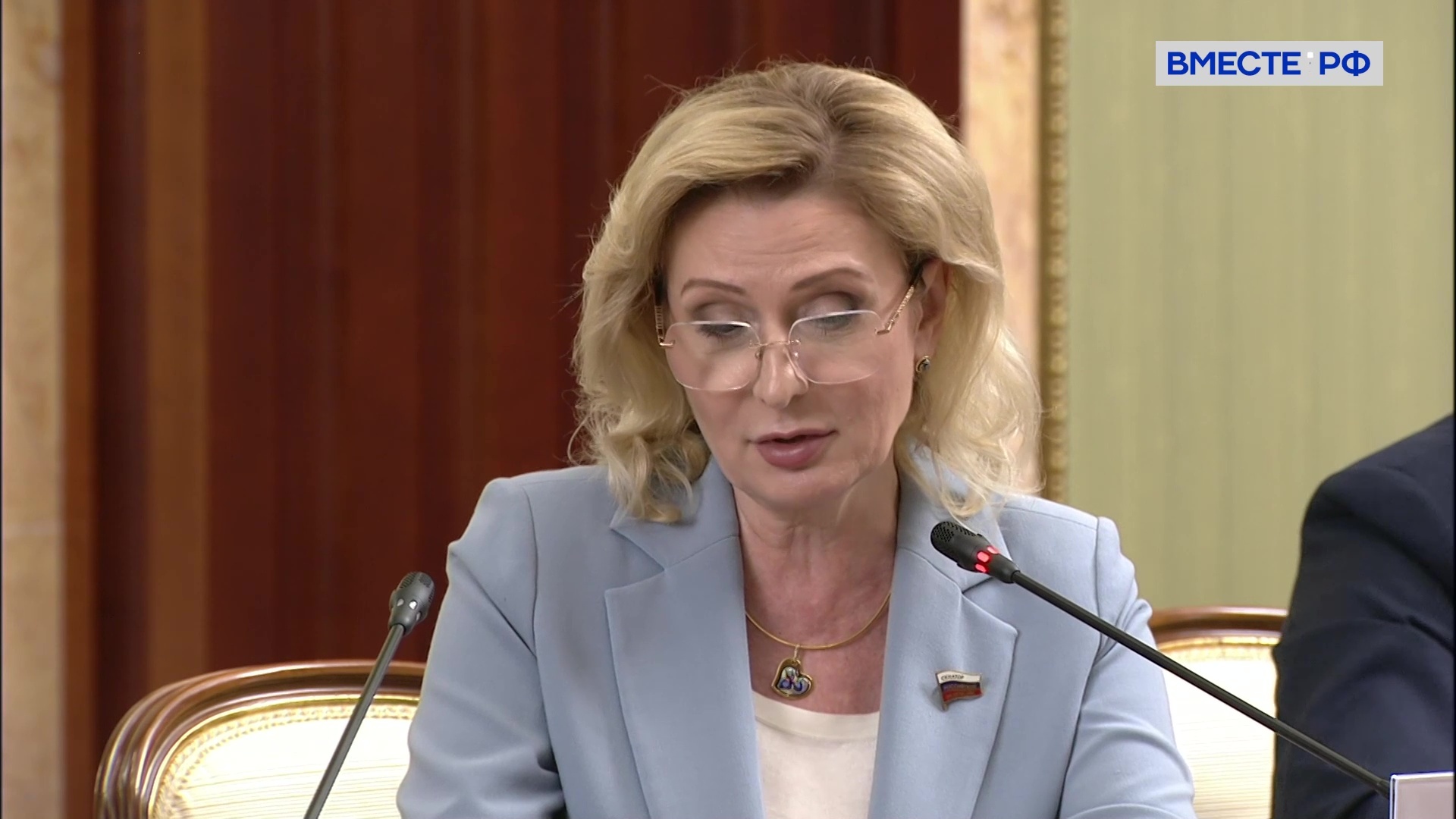 Регистрацию медцинских изделий и препаратов надо ускорить, считает сенатор Святенко