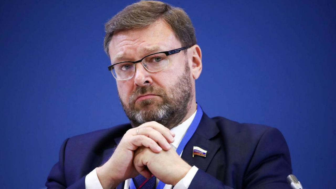 Косачев пристыдил «ноющих» из-за срыва отпуска в Турции россиян Косачев пристыдил «ноющих» из-за срыва отпуска в Турции россиян