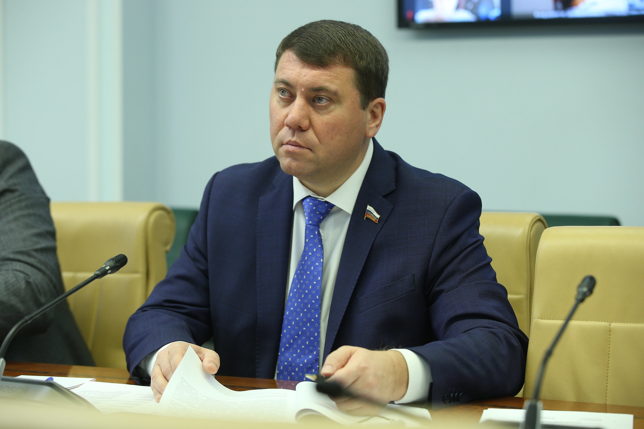 Сенатор Абрамов выступает за развитие прогрессивной шкалы налогообложения