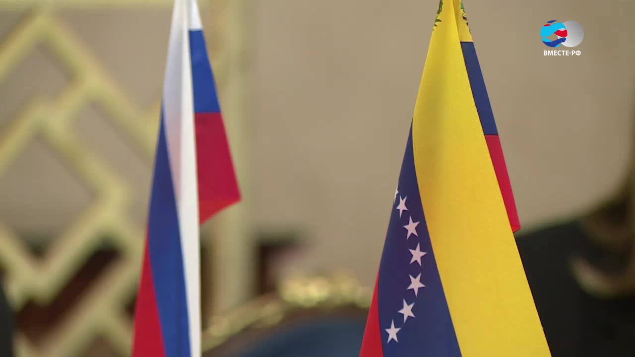Россия готова и дальше поддерживать законную власть Венесуэлы, заявил Косачев