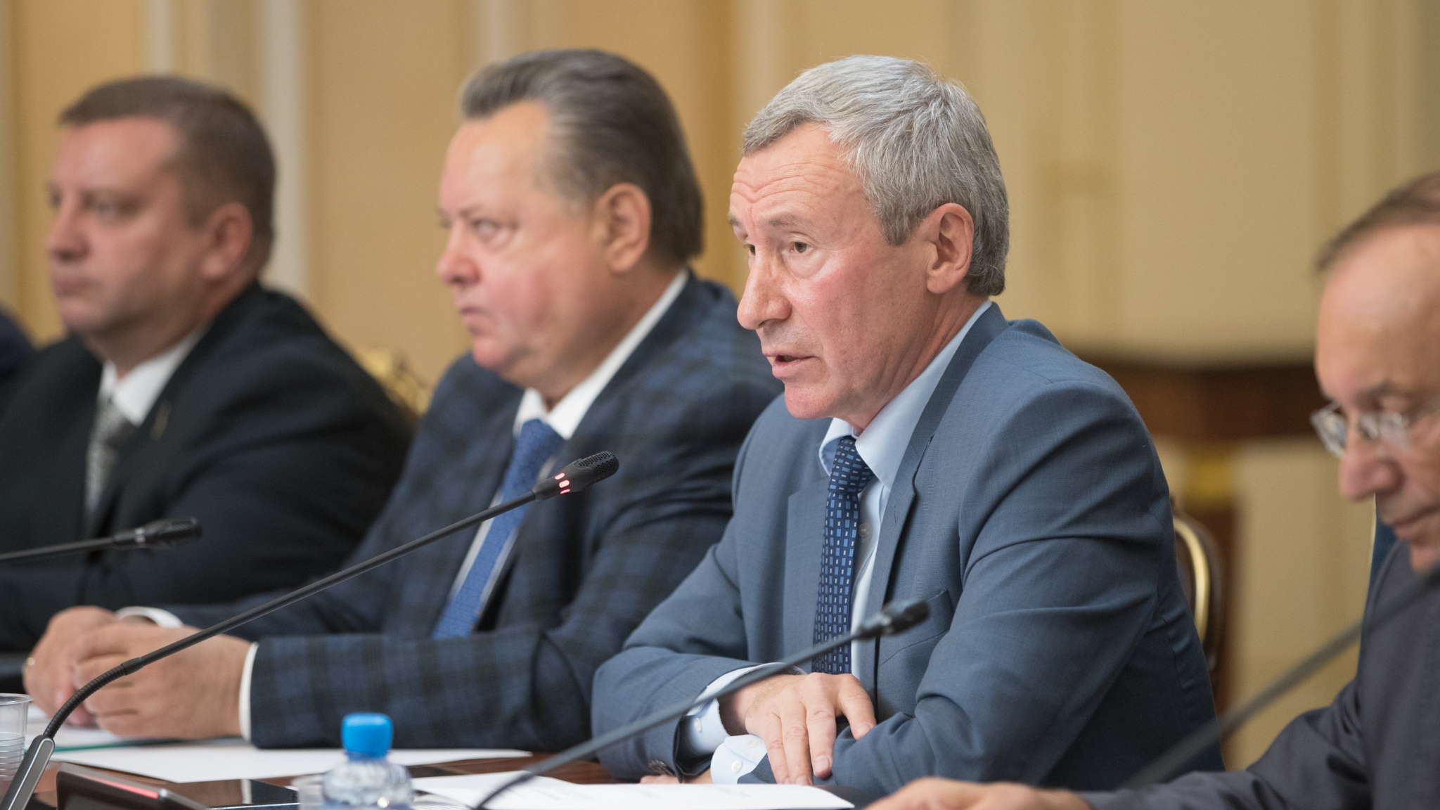 Председатель ЦИК России Элла Памфилова.jpg Сенатор Андрей Климов.jpg