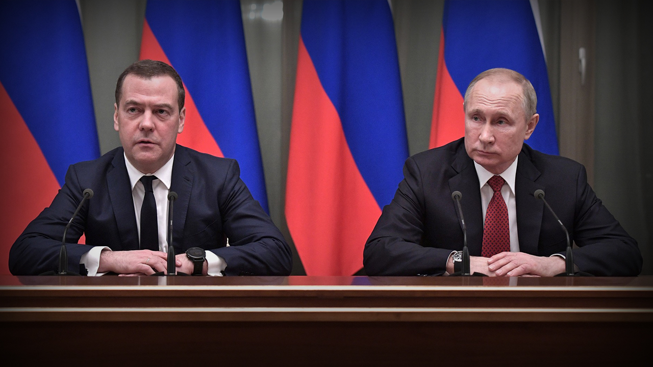 Владимир Путин на встрече с членами правительства Владимир Путин на встрече с членами правительства