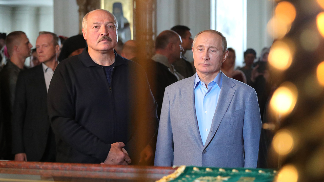 Фото: Владимир Путин и Александр Лукашенко на Валааме Фото: Владимир Путин и Александр Лукашенко на Валааме