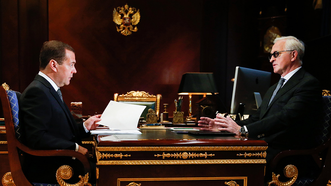 Встреча премьер-министра Дмитрия Медведева с главой РСПП Александром Шохиным.jpg Встреча премьер-министра Дмитрия Медведева с главой РСПП Александром Шохиным.jpg