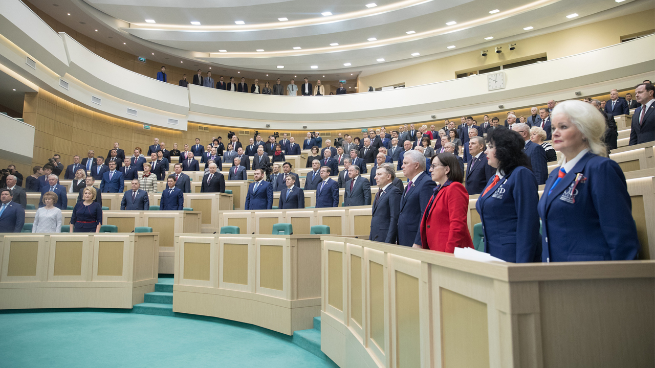 На 425-м заседании сенаторы приняли постановление СФ о назначении выборов Президента Российской Федерации 425SF.jpg