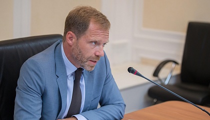 Сенатор Кутепов предлагает обязать ритейлеров торговать продукцией местных производителей