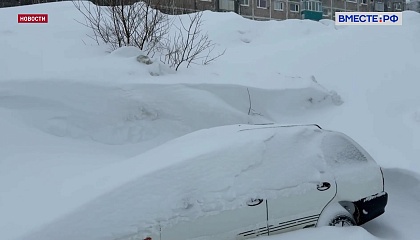 Камчатка продолжает утопать в снегу: на полуострове — транспортный коллапс