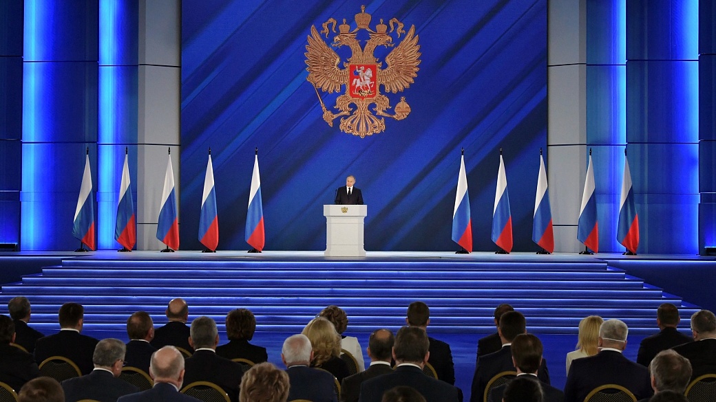 Путин: надеюсь, что ни у кого не возникнет желания перейти в отношениях с Россией красную черту