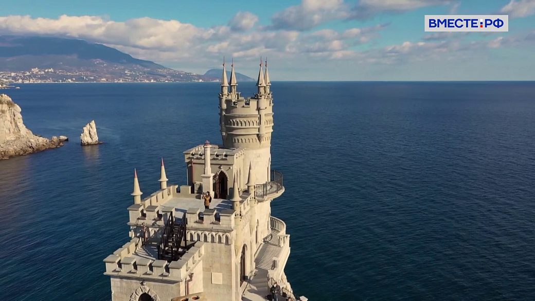 Матвиенко поздравила жителей Крыма с Днем Республики