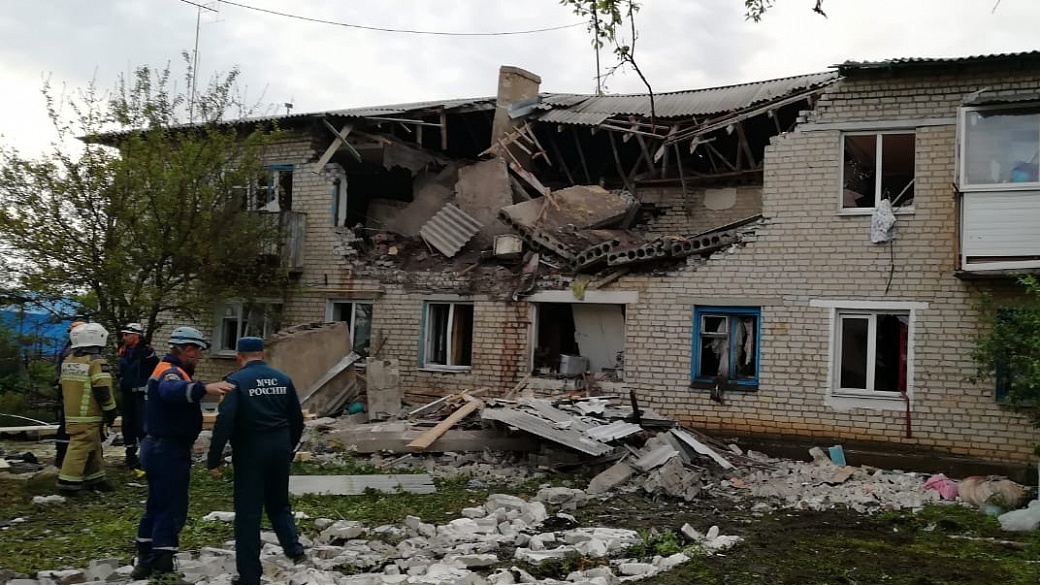 В доме в Ростовской области взорвался газ, погибли два человека