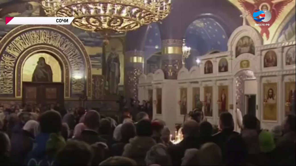 Православное верующие отмечают Рождество Христово