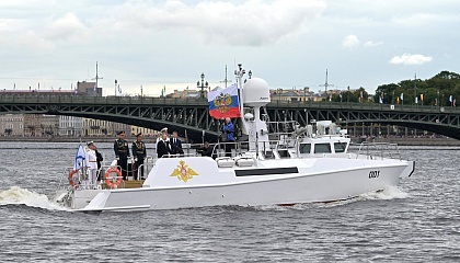 Главный парад ВМФ РФ: более 40 кораблей, катеров и подводных лодок, и более 3,5 тысяч военнослужащих