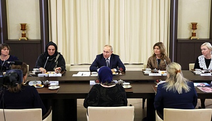 Путин встретился с с матерями военнослужащих – участников СВО