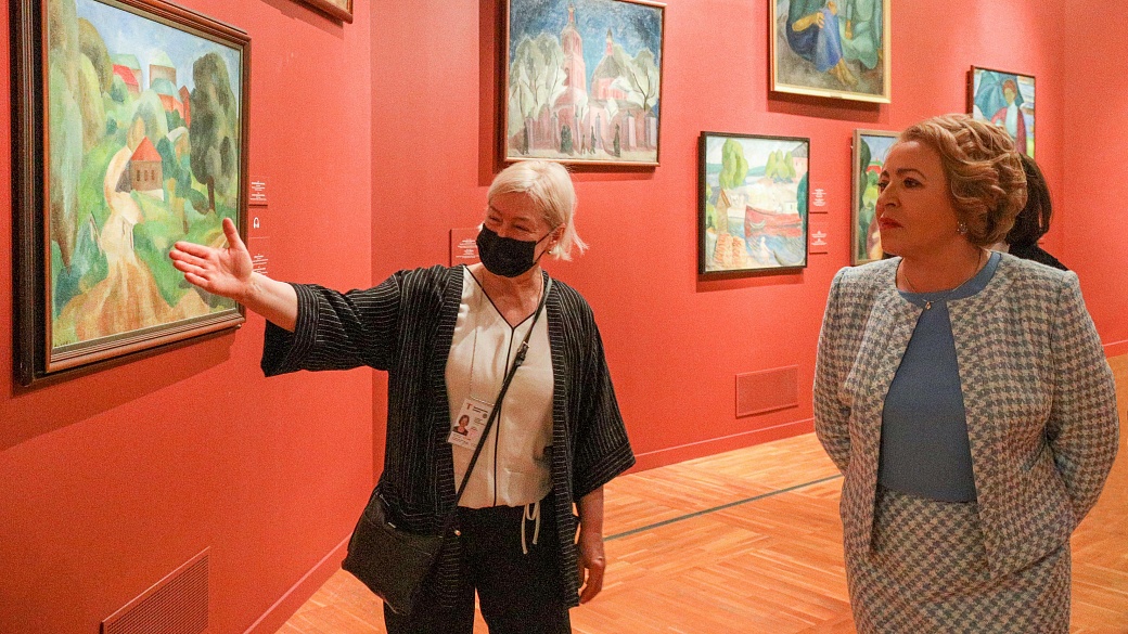 Спикер СФ посетила выставку произведений Роберта Фалька