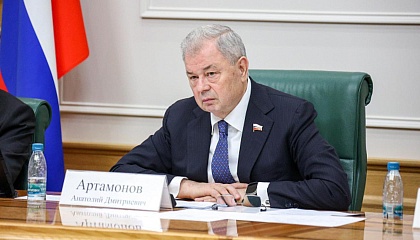 Сенатор Артамонов призвал повысить пошлины на рекламные конструкции