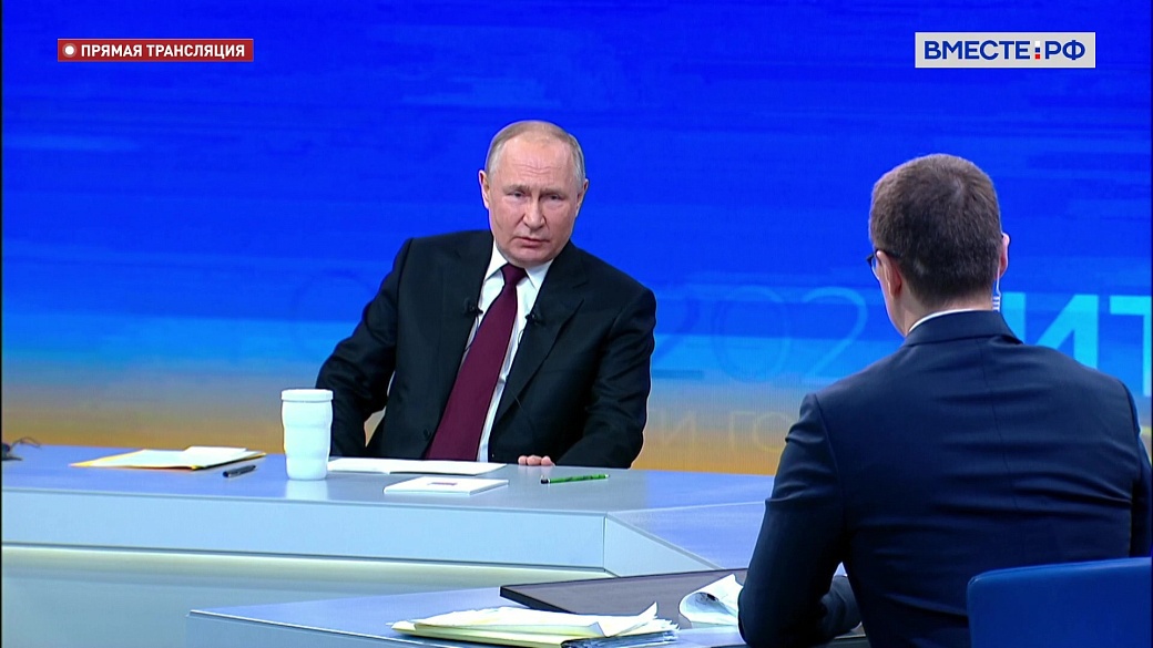 Путин назвал Карлсона, избравшего тактику терпеливого слушателя, опасным человеком