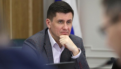 Деньгин о новых пошлинах: важно объяснить рост цен автомобилистам
