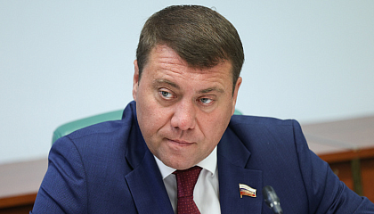 Сенатор Абрамов поддержал увеличение штрафов для иностранцев за уклонение от медобследования