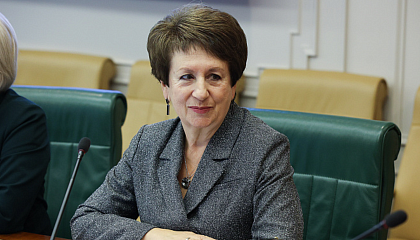 Сенатор Алтабаева поддержала закон о помощи девятиклассникам, не сдавшим ГИА