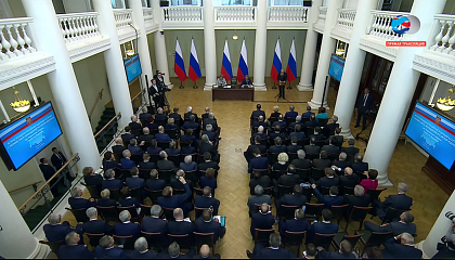 Встреча Президента России Владимира Путина с членами президиума Совета законодателей. Запись трансляции 24 апреля 2017 года