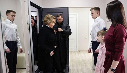 Матвиенко призвала быстрее вводить в строй школы и детсады в Норильске