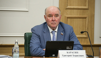 Сенатор Карасин призвал остановить провокаторов, ущемляющих русский язык на Украине