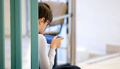 Сенатор Алтабаева предупредила о вреде раннего доступа детей к соцсетям