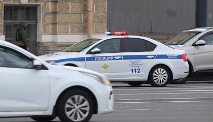 Новые ПДД: как пропускать скорую и полицию на дороге