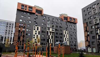 Матвиенко призвала строже контролировать состояние детских площадок