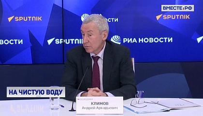 Сенатор Климов перечислил обстоятельства, при которых статус иноагента могут получить уехавшие за границу
